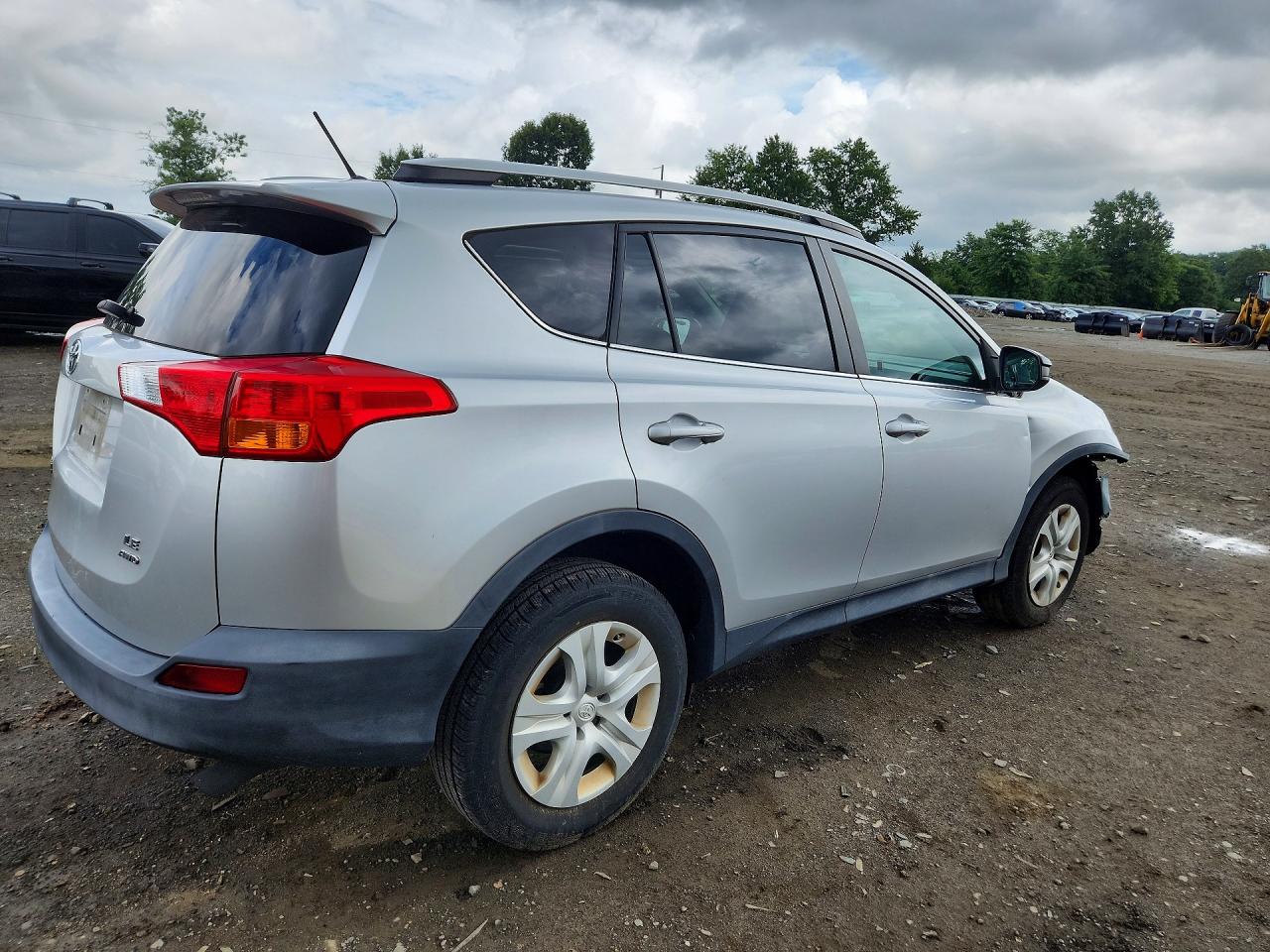2015 TOYOTA RAV4 LE — снимка 3