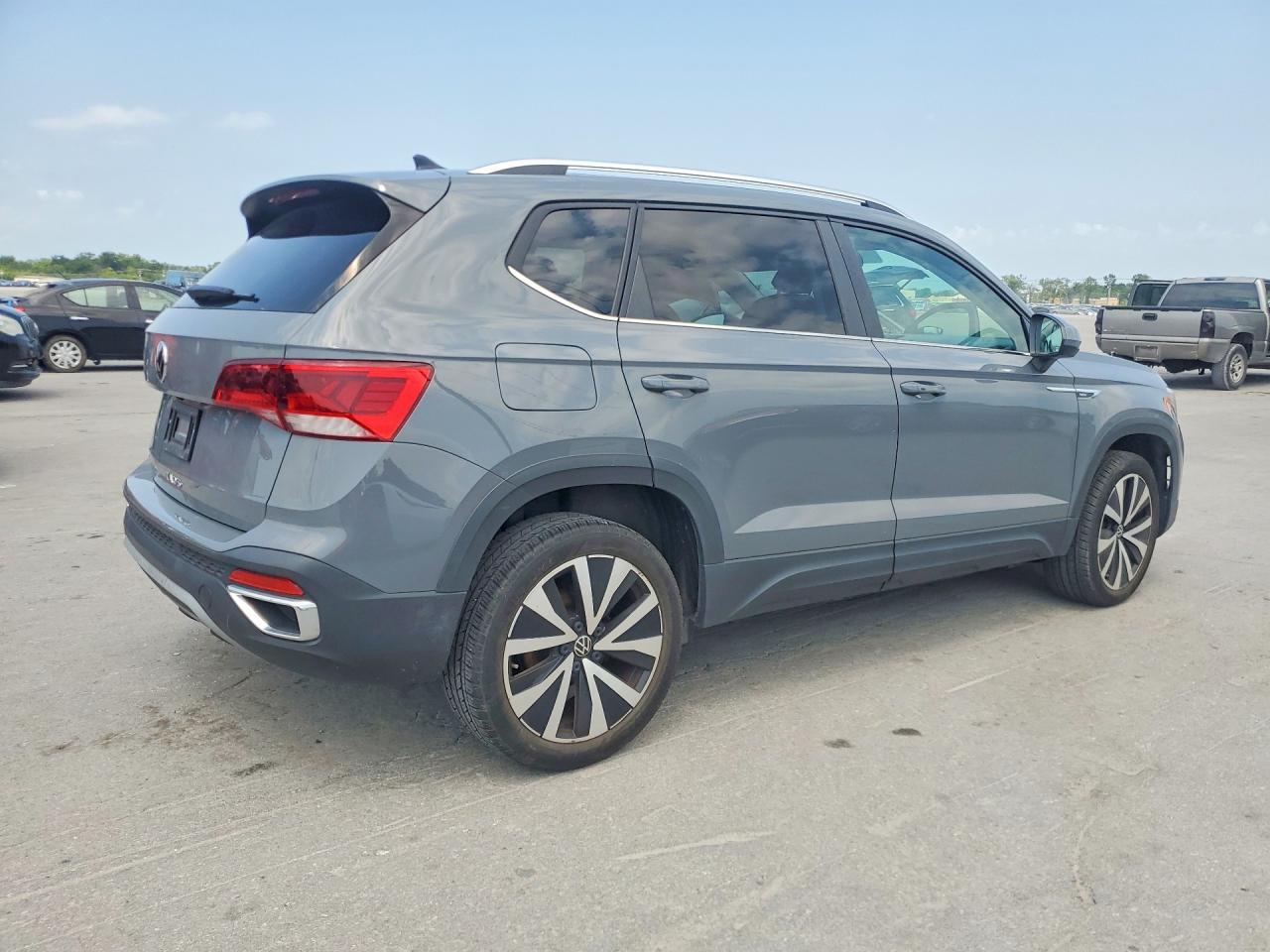 2023 VOLKSWAGEN TAOS SE — снимка 3
