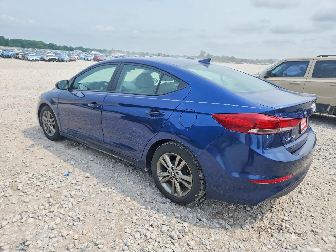 2017 HYUNDAI ELANTRA SE — снимка 2