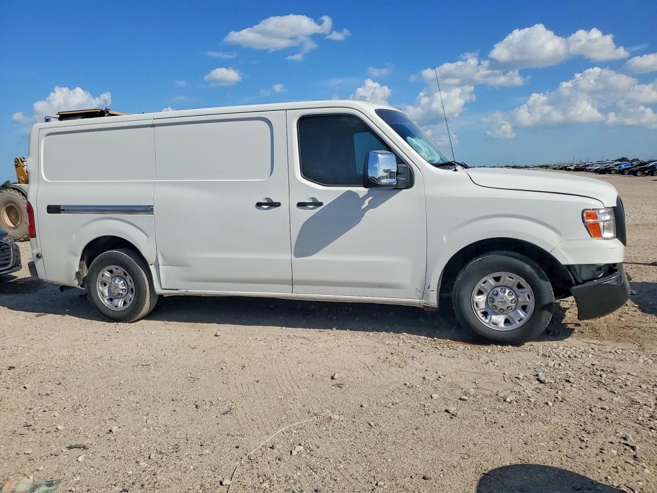 2020 NISSAN NV 2500 HD SV — снимка 4