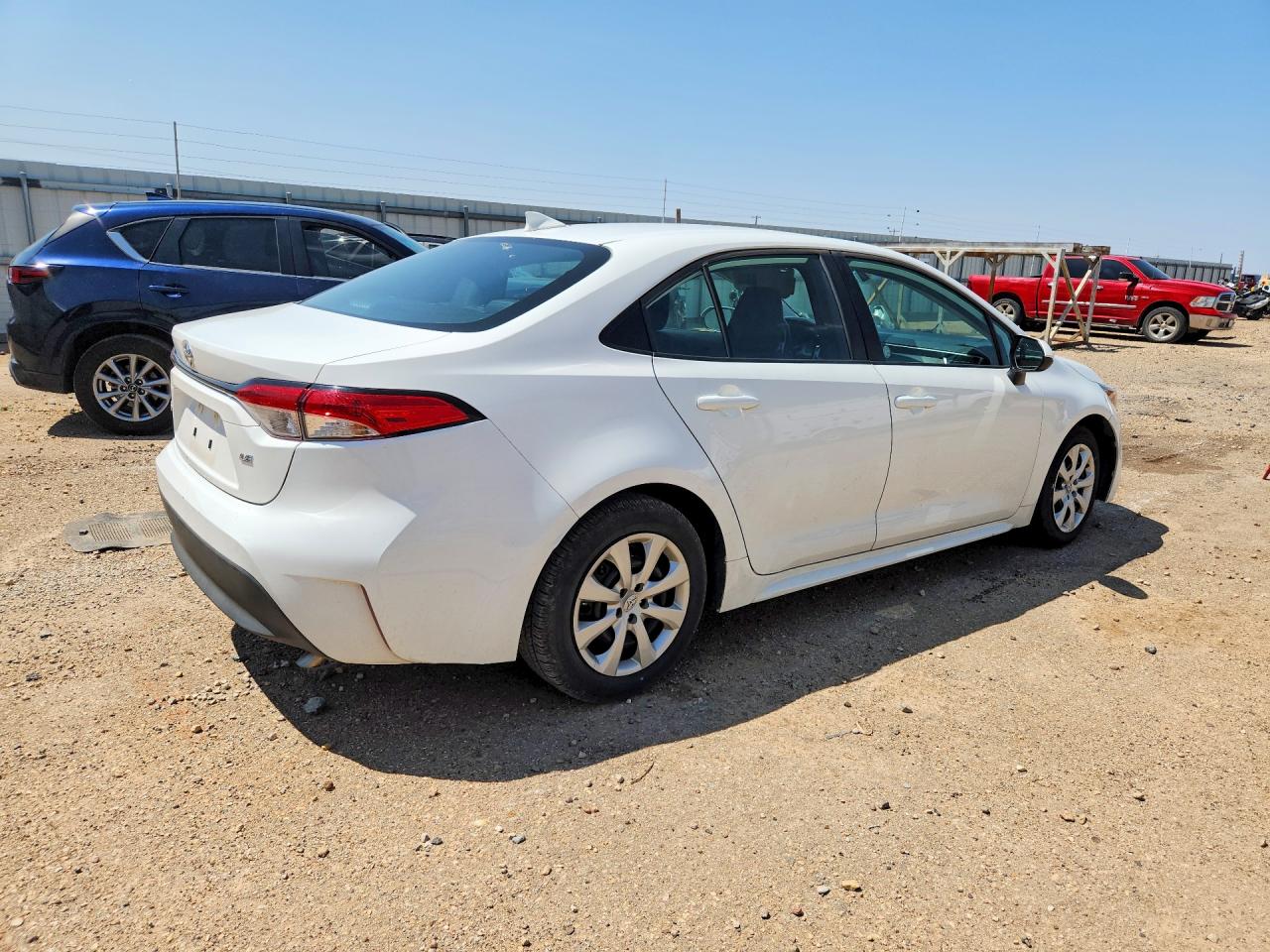 2025 TOYOTA COROLLA LE — снимка 3