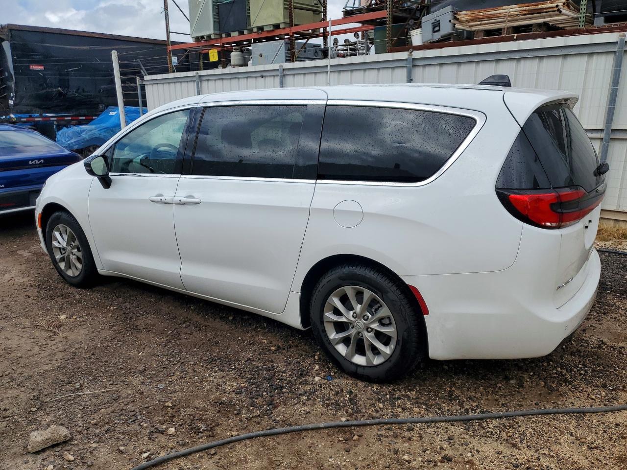 2026 CHRYSLER PACIFICA LIMITED — снимка 2