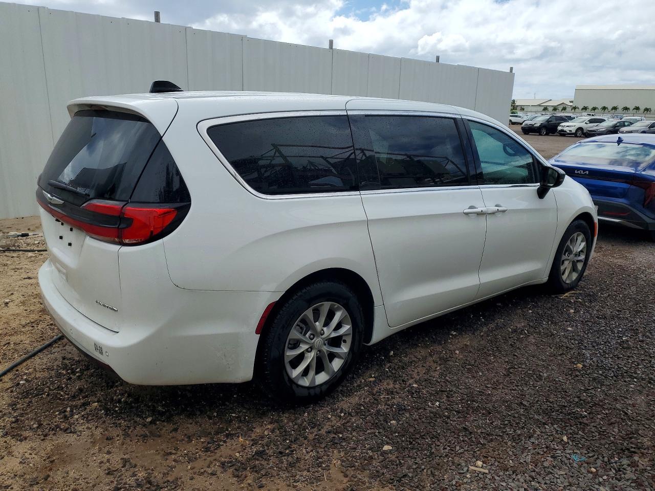 2026 CHRYSLER PACIFICA LIMITED — снимка 3