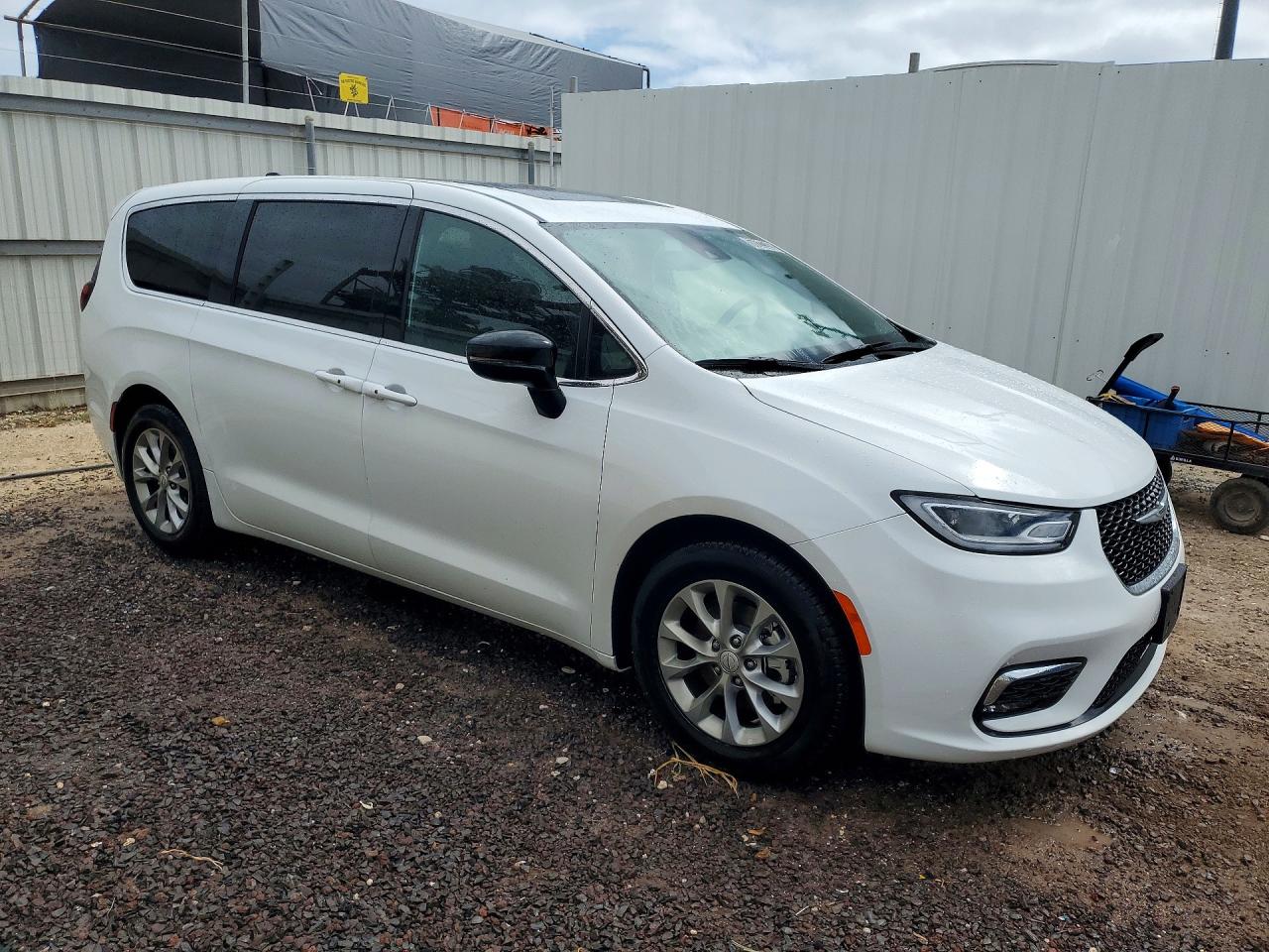 2026 CHRYSLER PACIFICA LIMITED — снимка 4