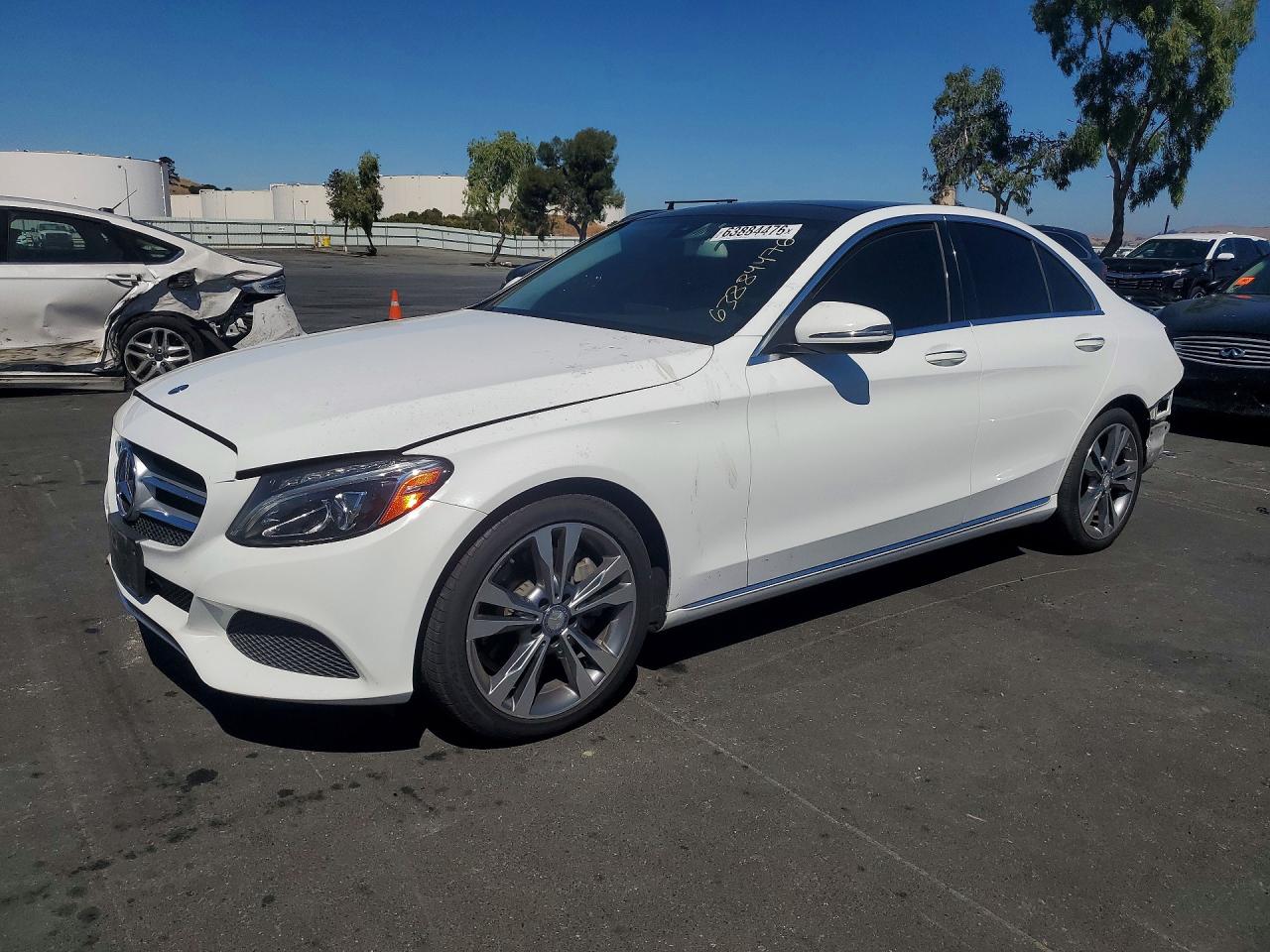 2016 MERCEDES-BENZ C 300