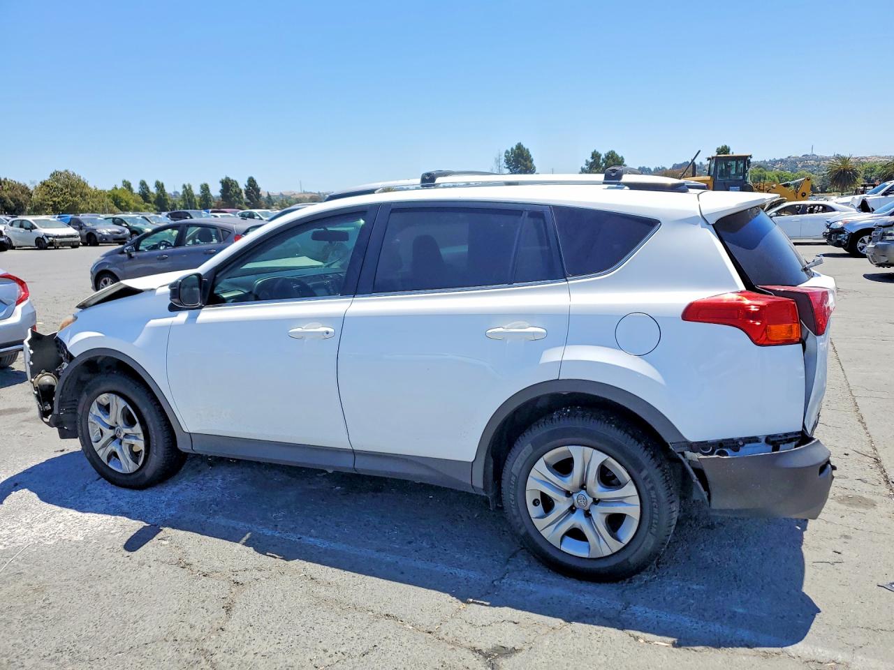 2015 TOYOTA RAV4 LE — снимка 2