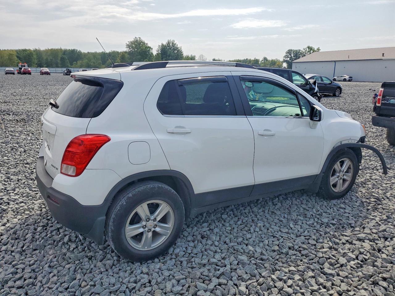 2016 CHEVROLET TRAX 1LT — снимка 3
