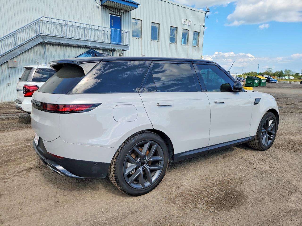 2026 LAND ROVER RANGE ROVER SPORT S — снимка 3