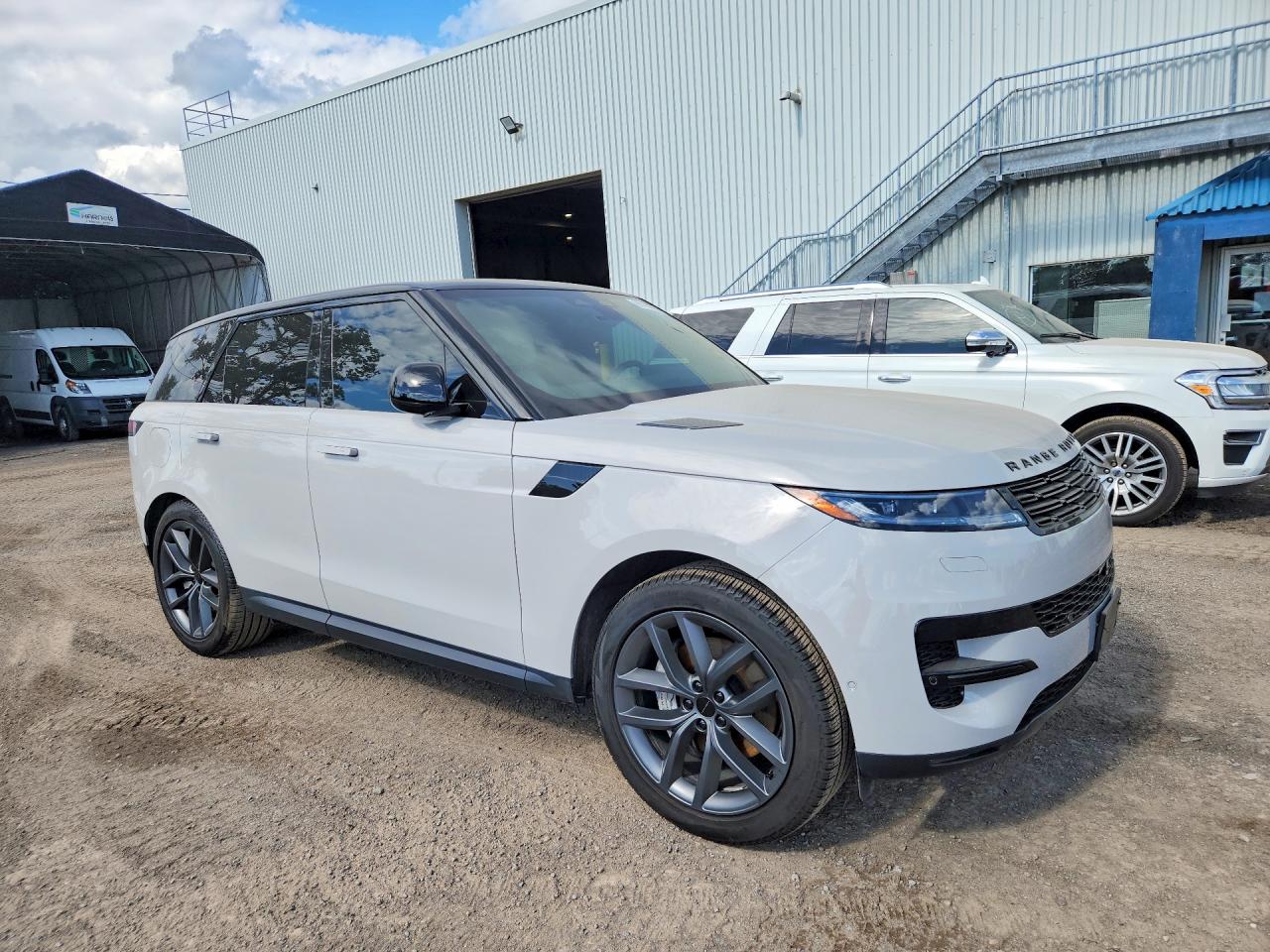 2026 LAND ROVER RANGE ROVER SPORT S — снимка 4