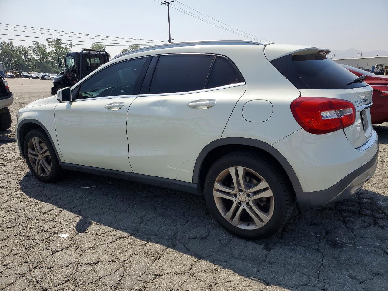 2017 MERCEDES-BENZ GLA 250 — снимка 2