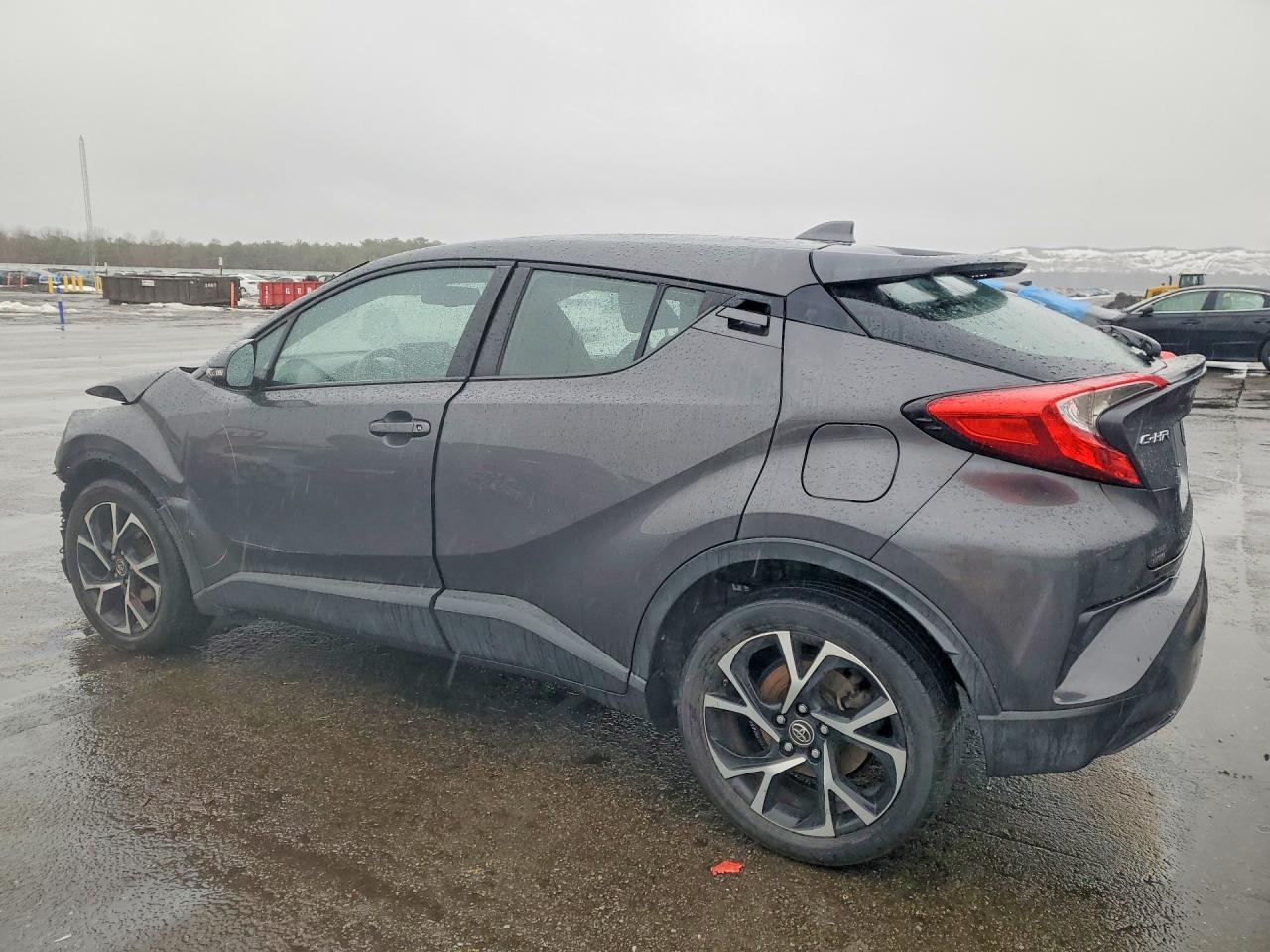 2019 TOYOTA C-HR XLE — снимка 2