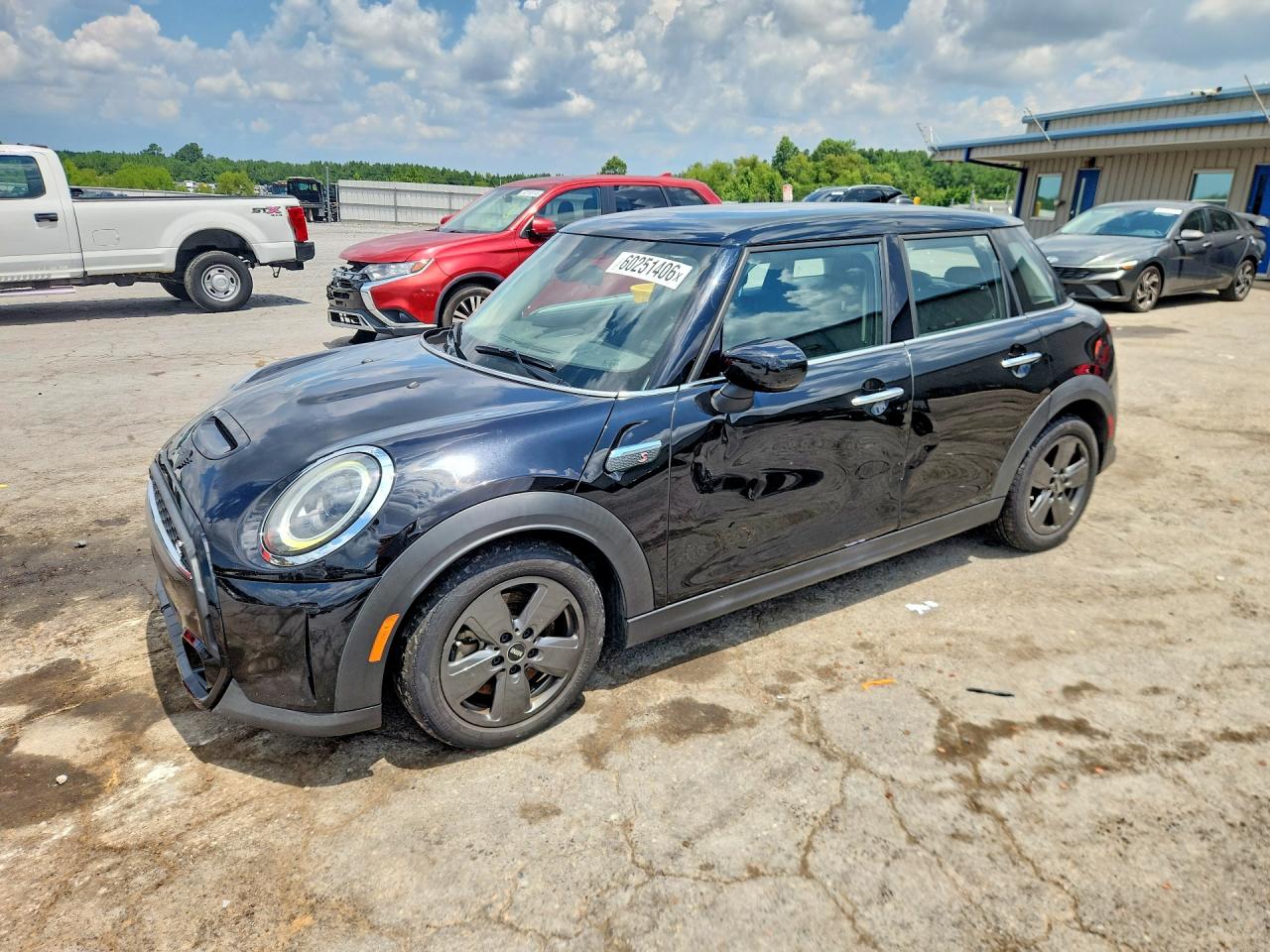 2022 MINI COOPER S