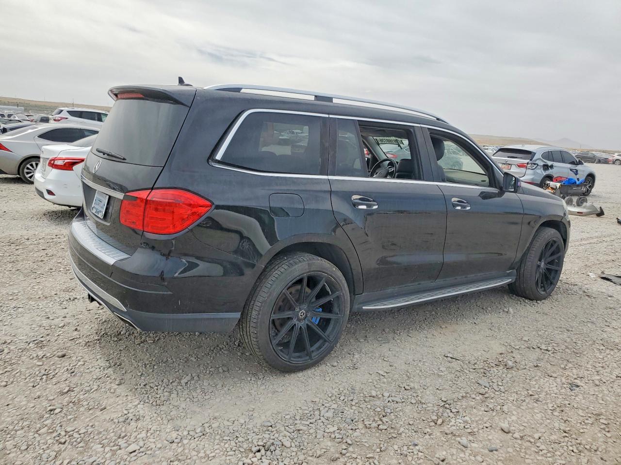 2013 MERCEDES-BENZ GL 450 4MATIC — снимка 3