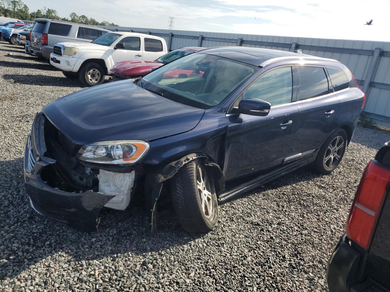 2015 VOLVO XC60