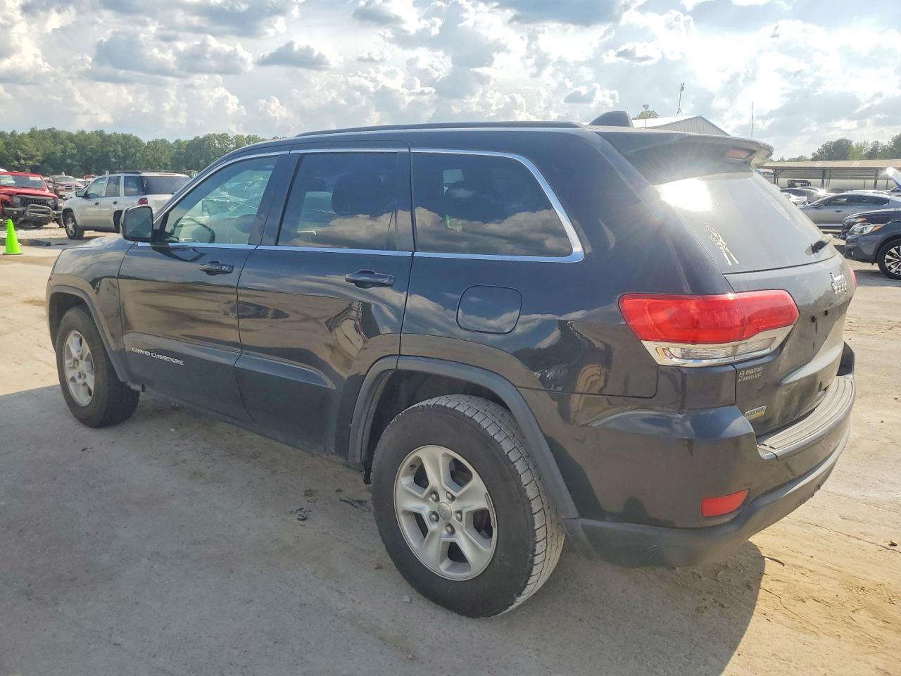 2015 JEEP GRAND CHEROKEE LAREDO — снимка 2