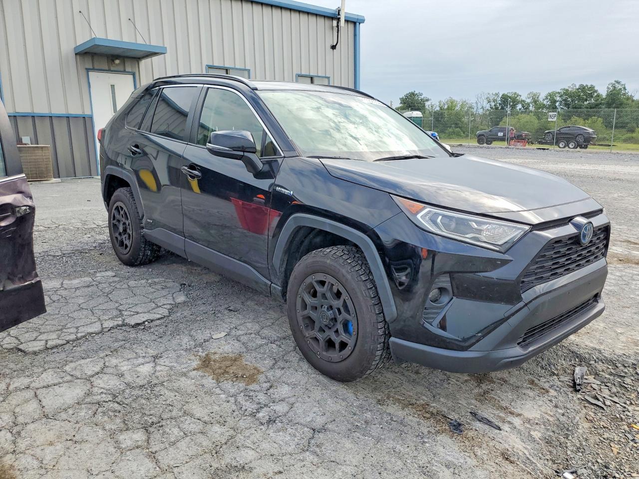 2020 TOYOTA RAV4 HYBRID XLE — снимка 4
