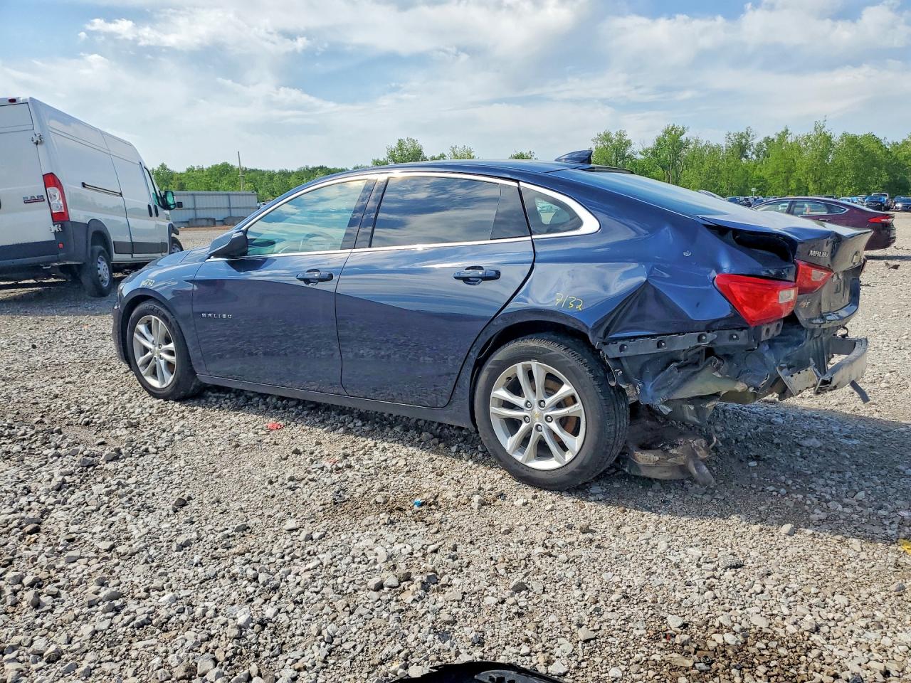 2017 CHEVROLET MALIBU LT — снимка 2