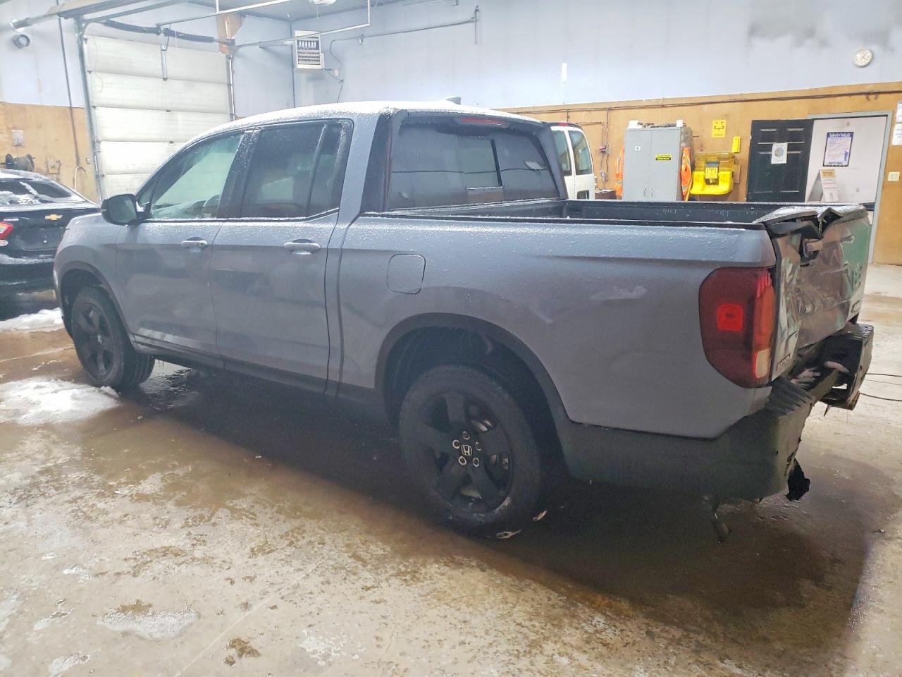 2025 HONDA RIDGELINE BLACK EDITION — снимка 2