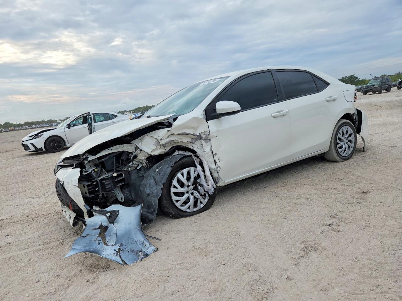 2017 TOYOTA COROLLA LE