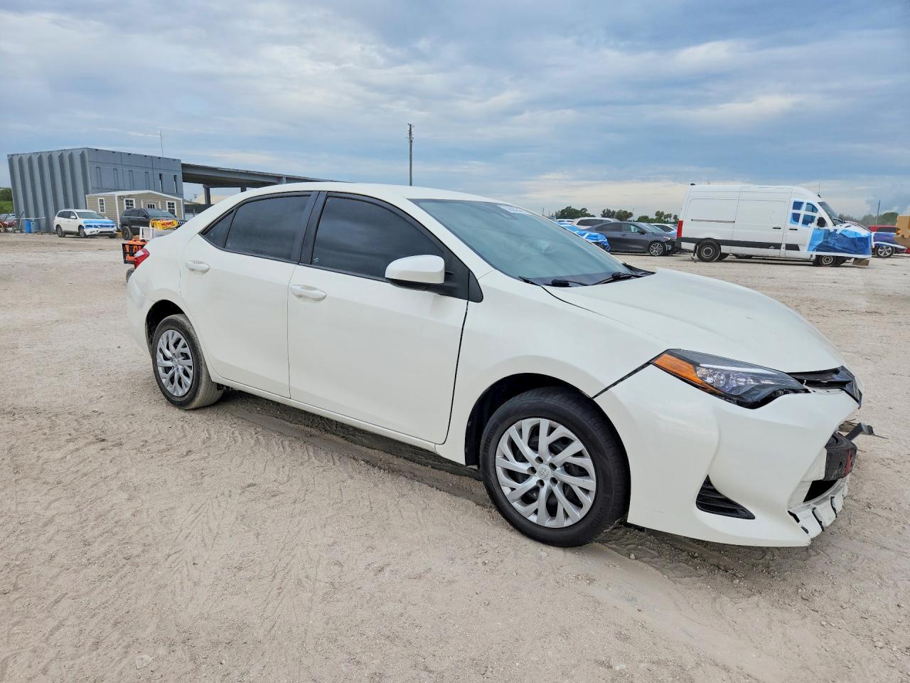2017 TOYOTA COROLLA LE — снимка 4
