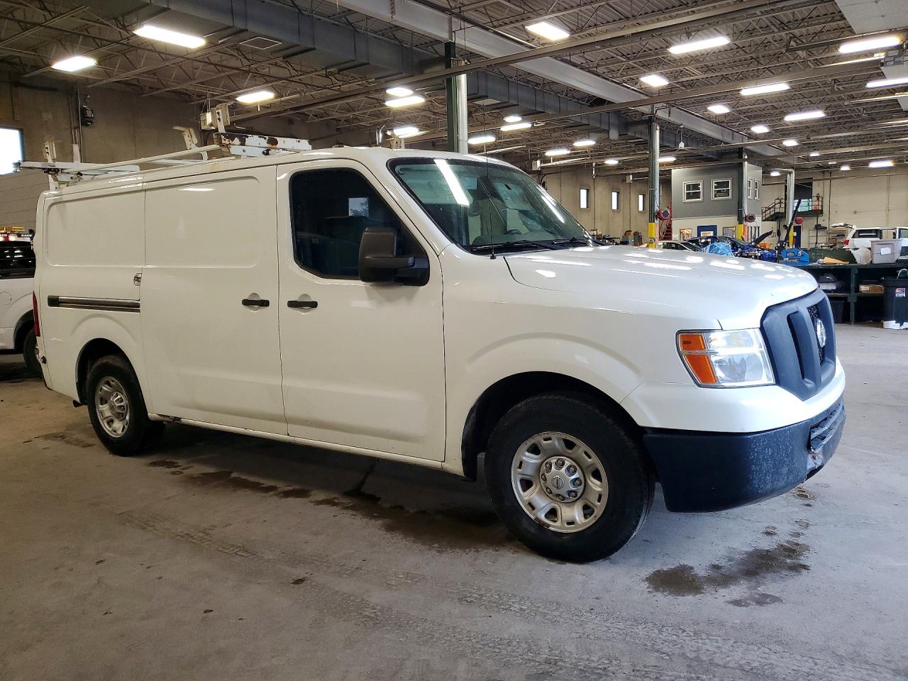 2017 NISSAN NV 1500 SV — снимка 4