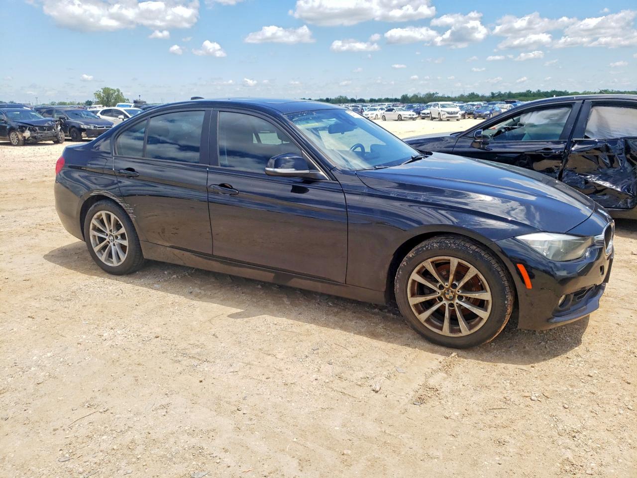 2017 BMW 320 I — снимка 4