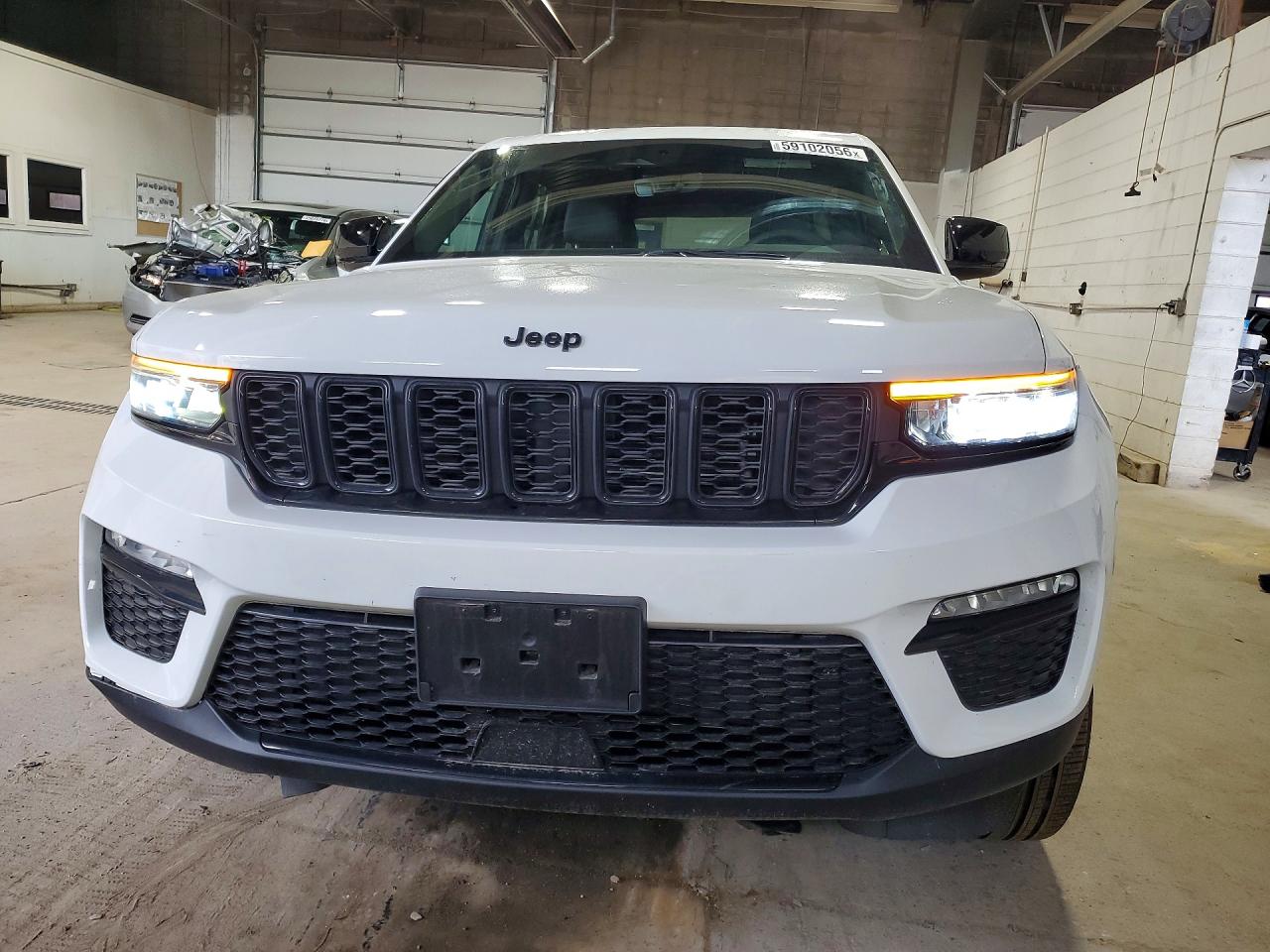 2025 JEEP GRAND CHEROKEE LIMITED — снимка 5