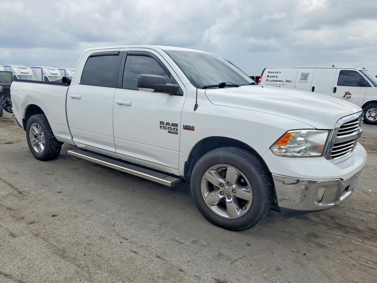 2019 RAM 1500 CLASSIC SLT — снимка 4