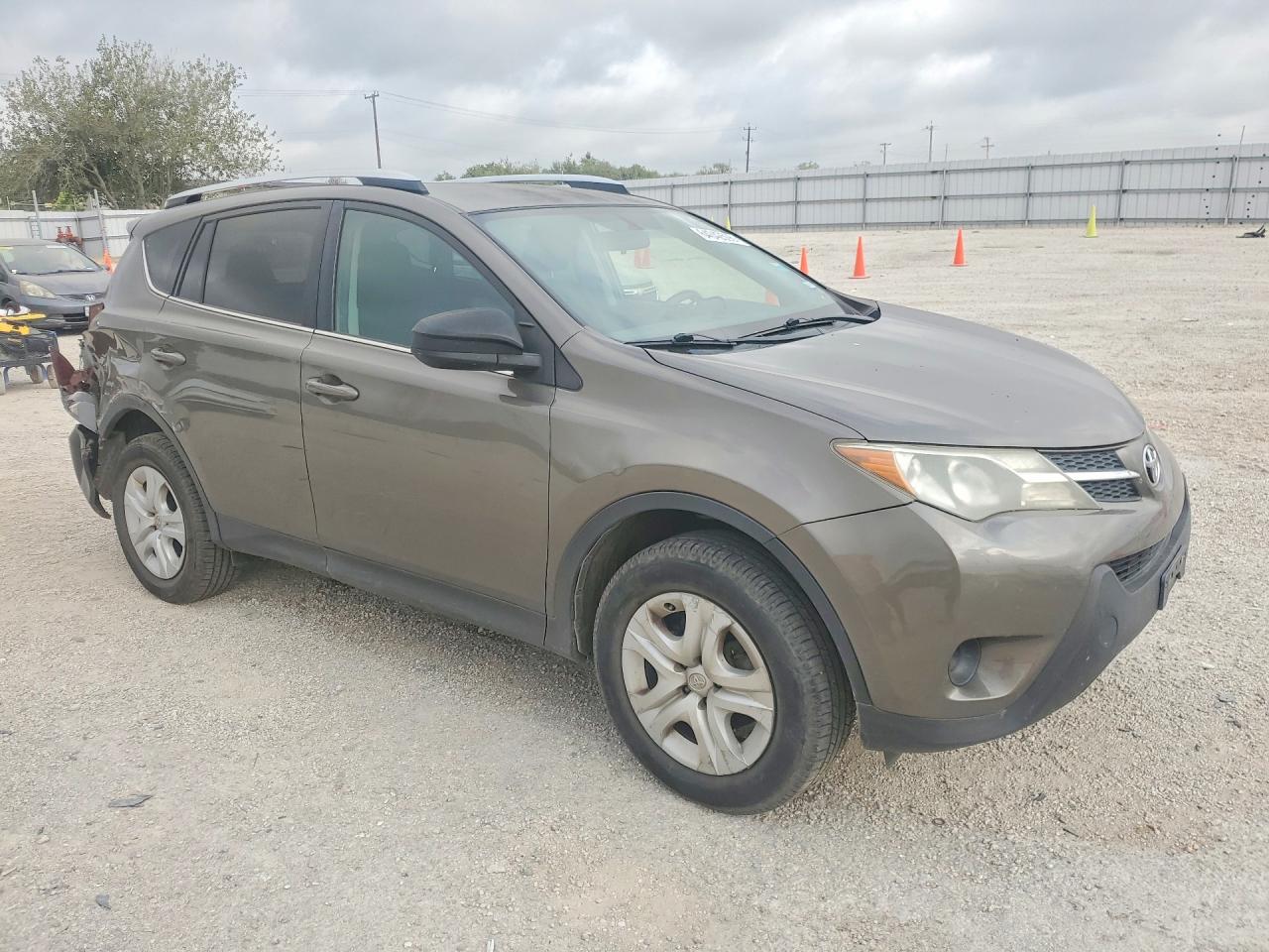 2015 TOYOTA RAV4 LE — снимка 4