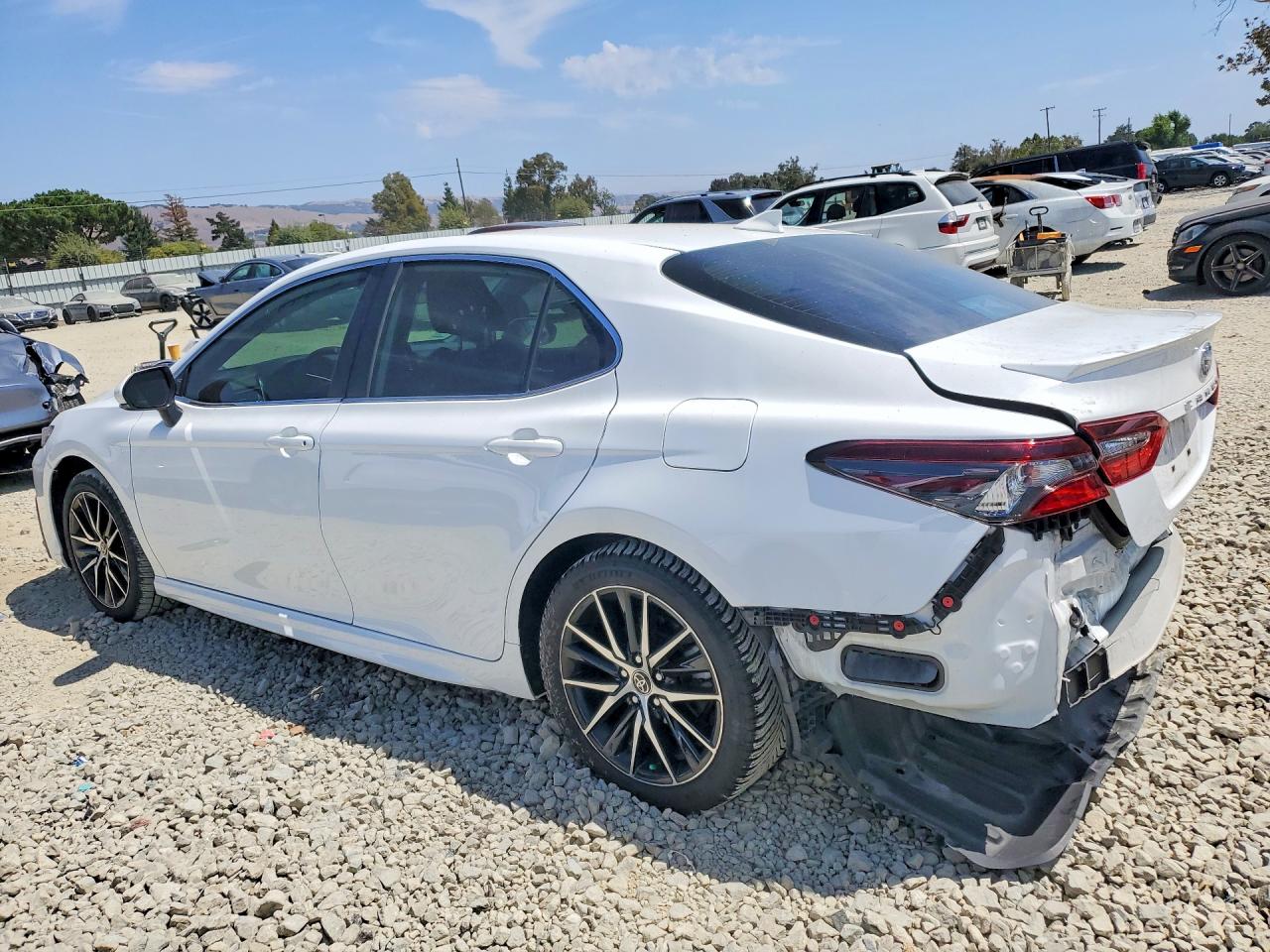 2022 TOYOTA CAMRY SE — снимка 2