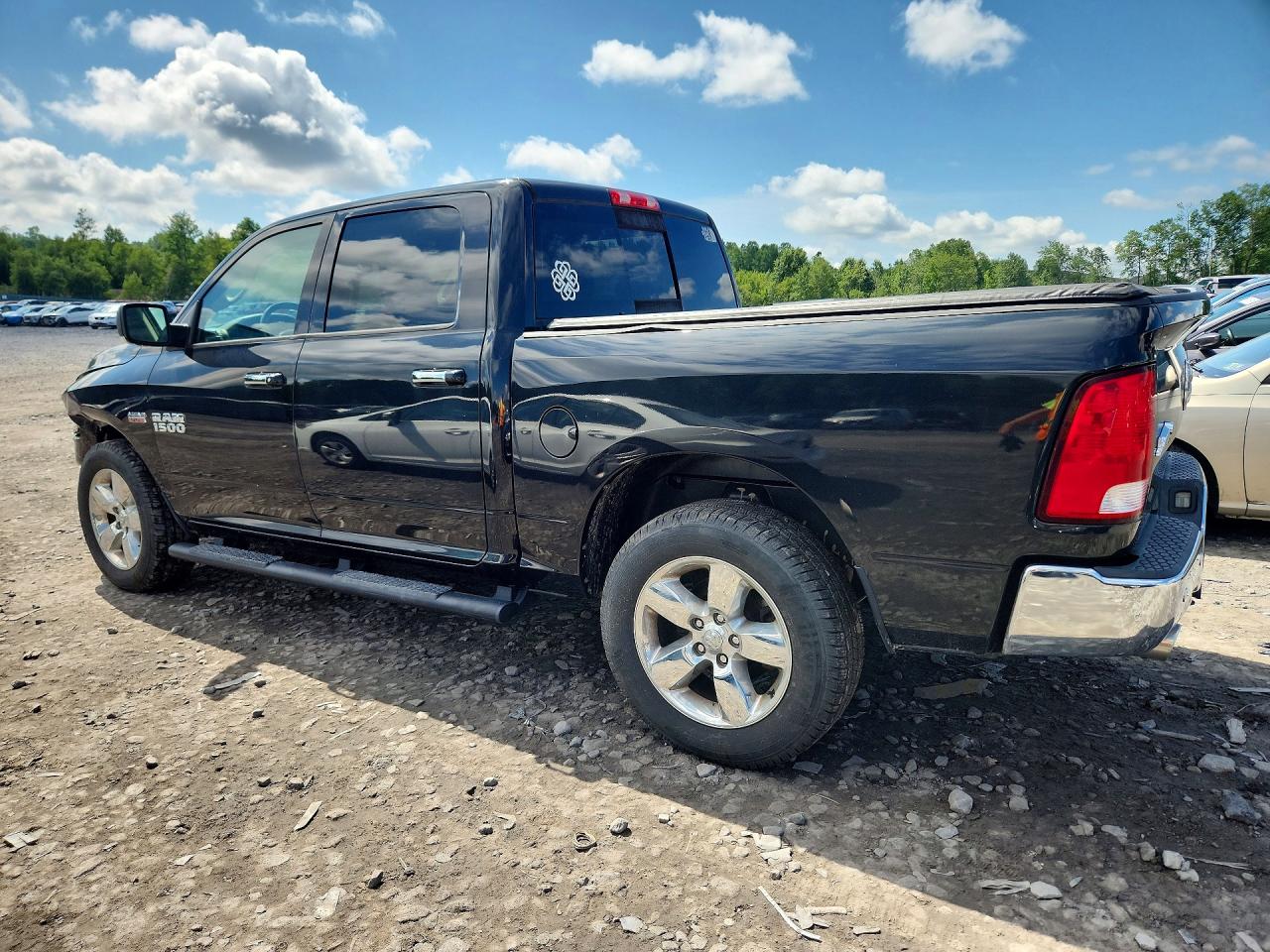 2016 RAM 1500 SLT — снимка 2