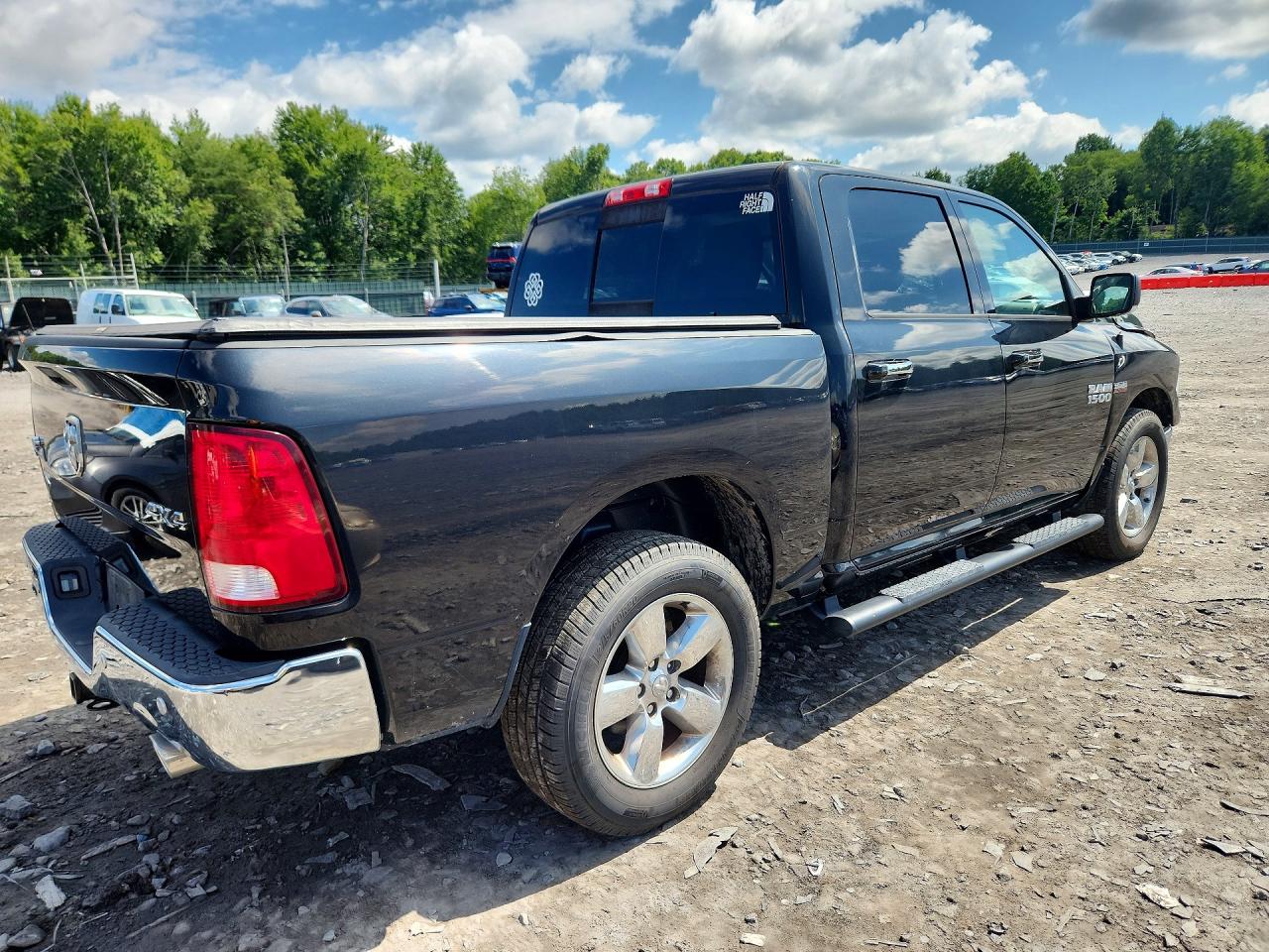 2016 RAM 1500 SLT — снимка 3