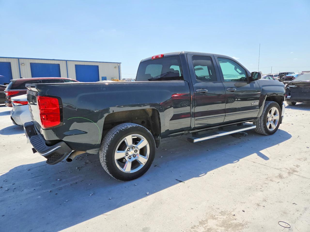 2018 CHEVROLET SILVERADO C1500 LT — снимка 3