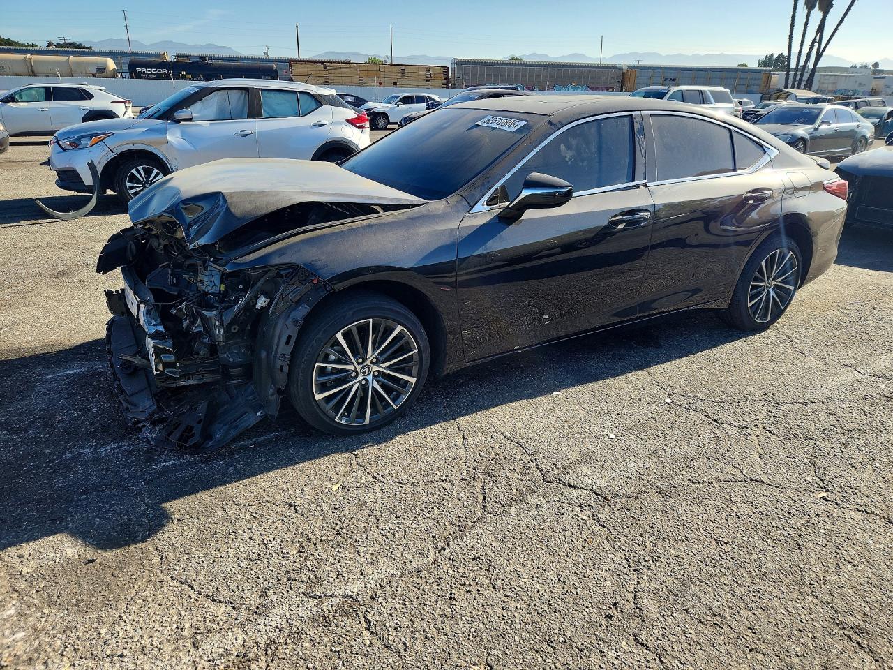 2025 LEXUS ES 300H BASE