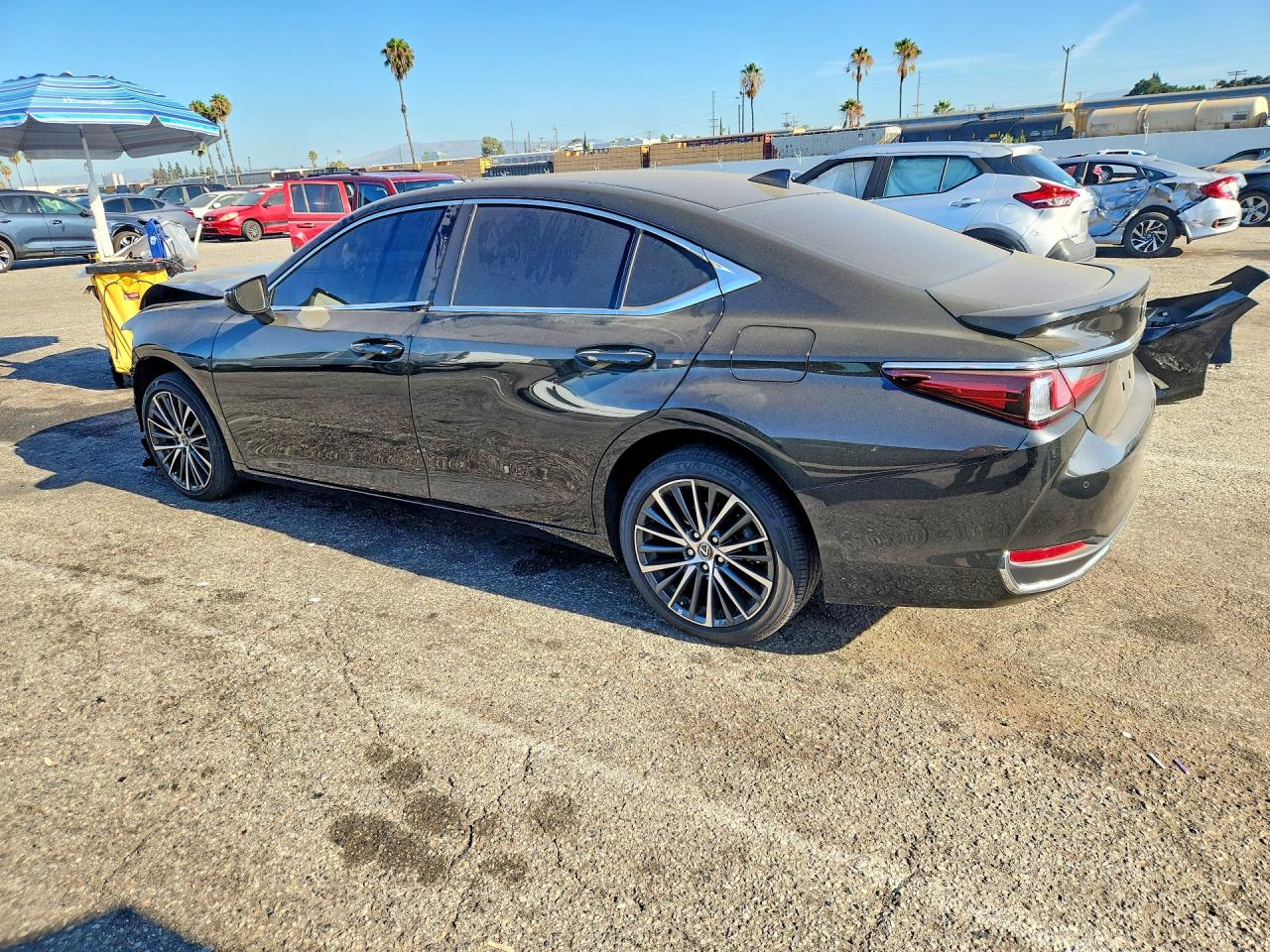 2025 LEXUS ES 300H BASE — снимка 2
