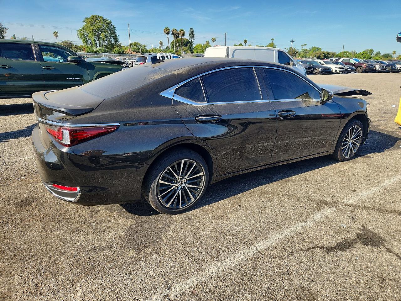 2025 LEXUS ES 300H BASE — снимка 3