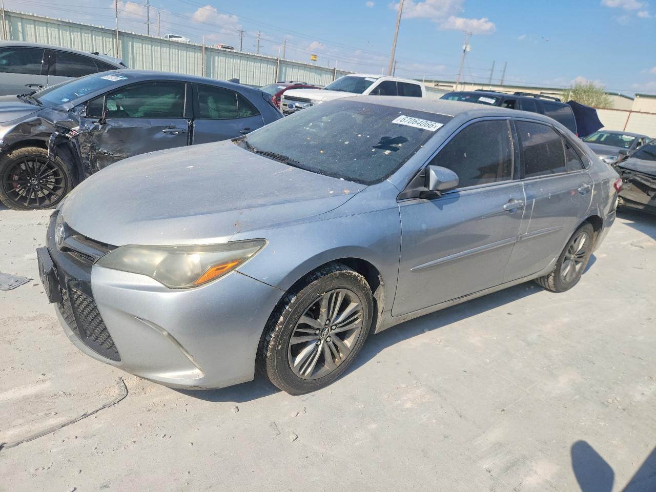2015 TOYOTA CAMRY SE