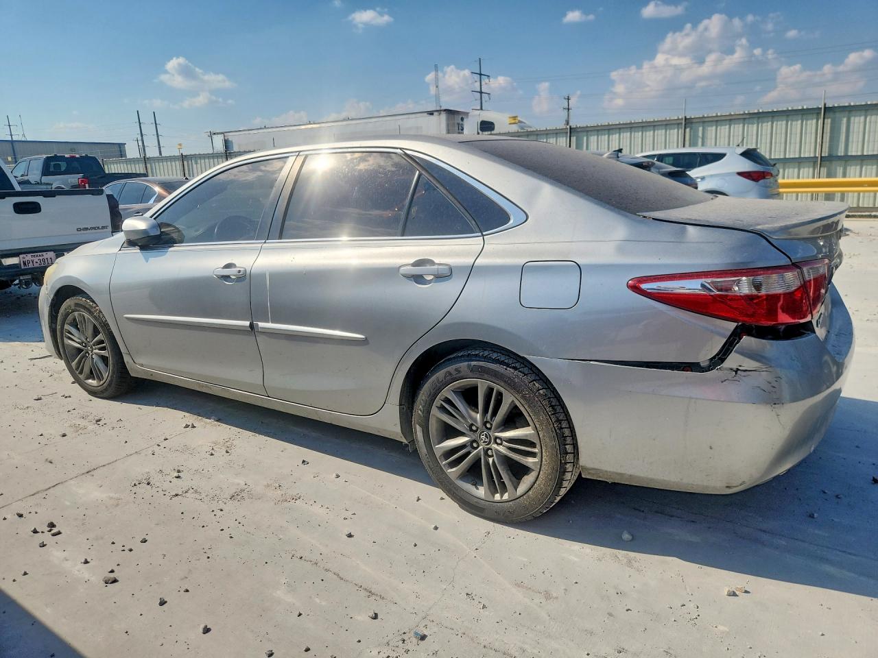 2015 TOYOTA CAMRY SE — снимка 2