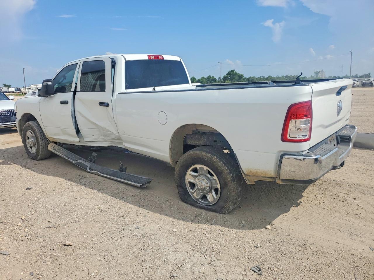 2023 RAM 2500 TRADESMAN — снимка 2