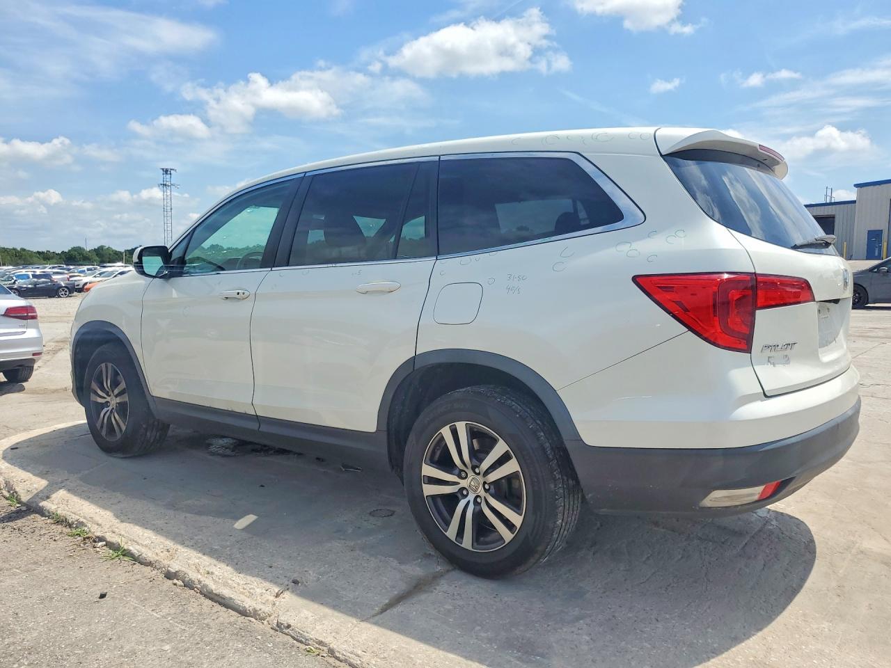 2017 HONDA PILOT EXL — снимка 2