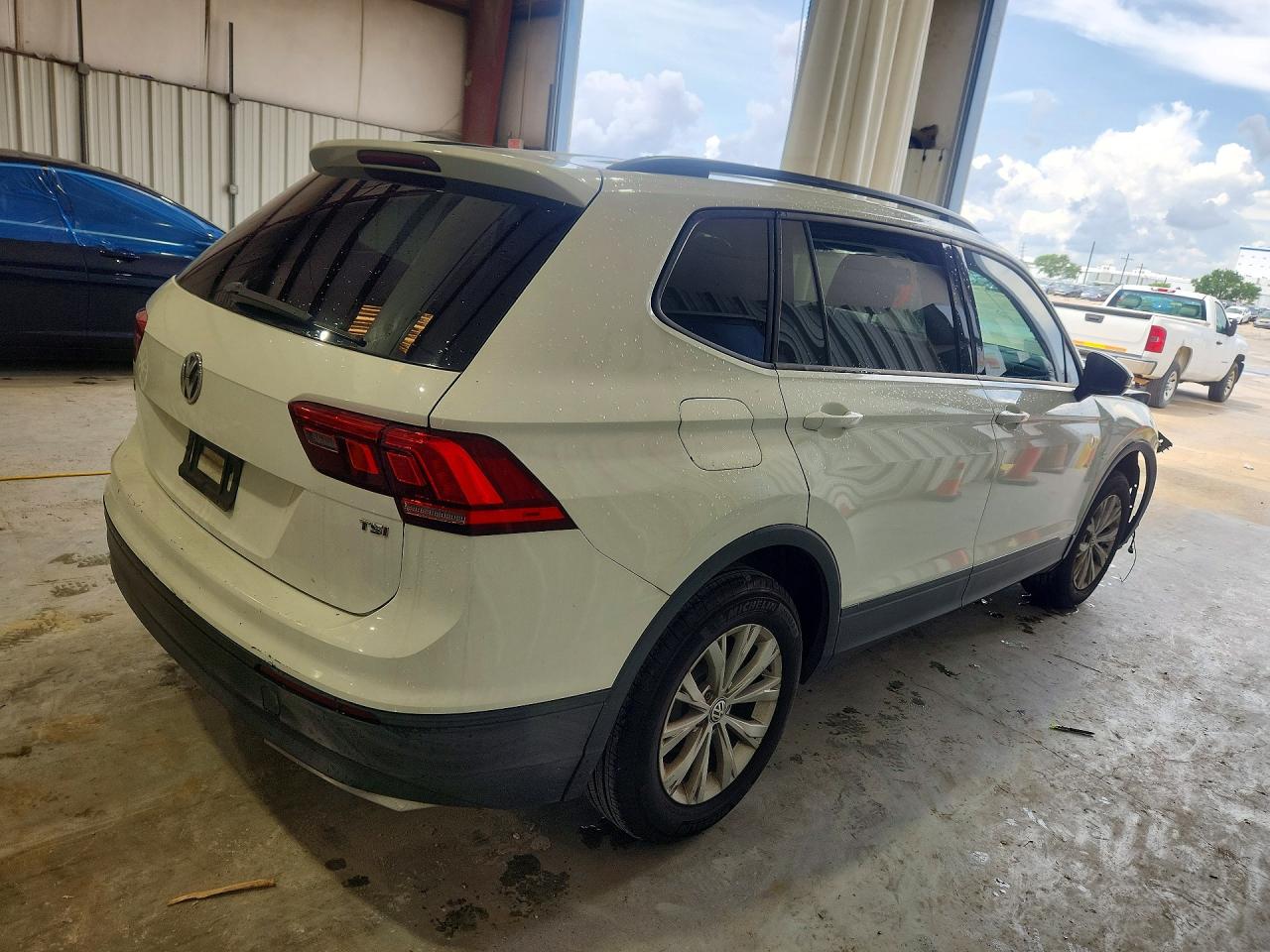 2018 VOLKSWAGEN TIGUAN S — снимка 3