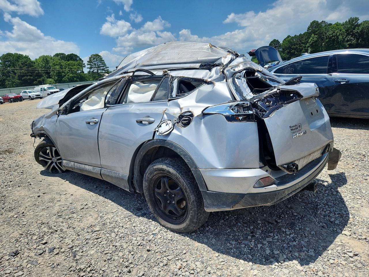 2018 TOYOTA RAV4 LE — снимка 2