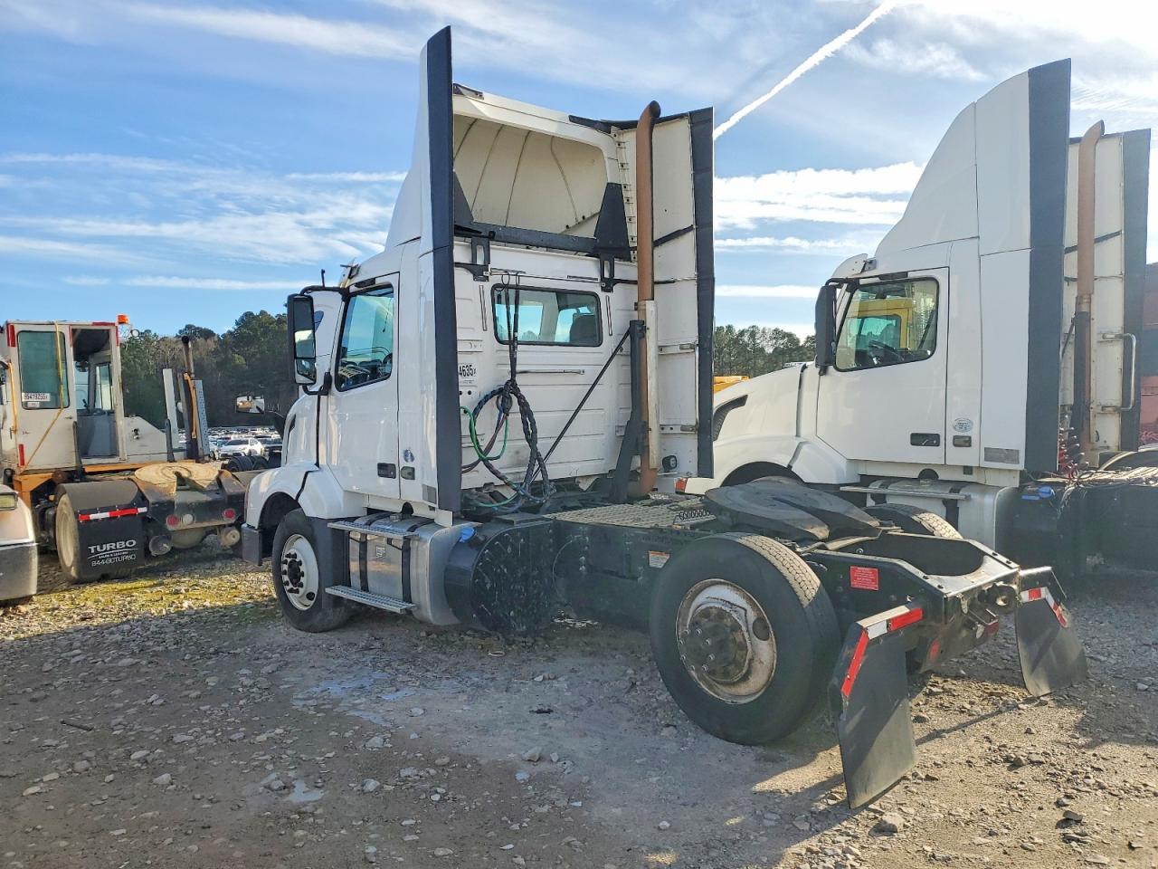 2017 VOLVO VN VNL — снимка 3