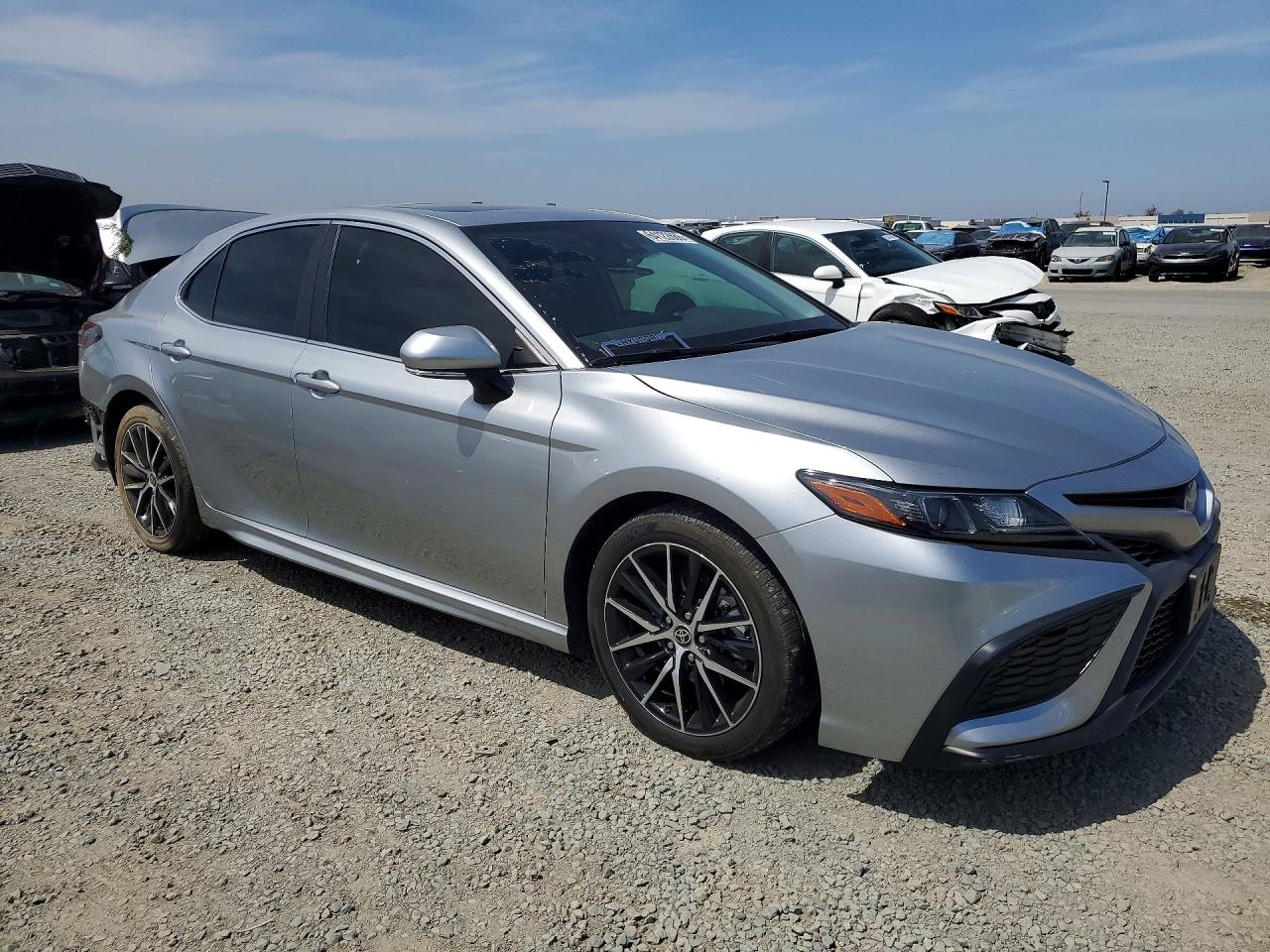 2022 TOYOTA CAMRY HYBRID SE — снимка 4