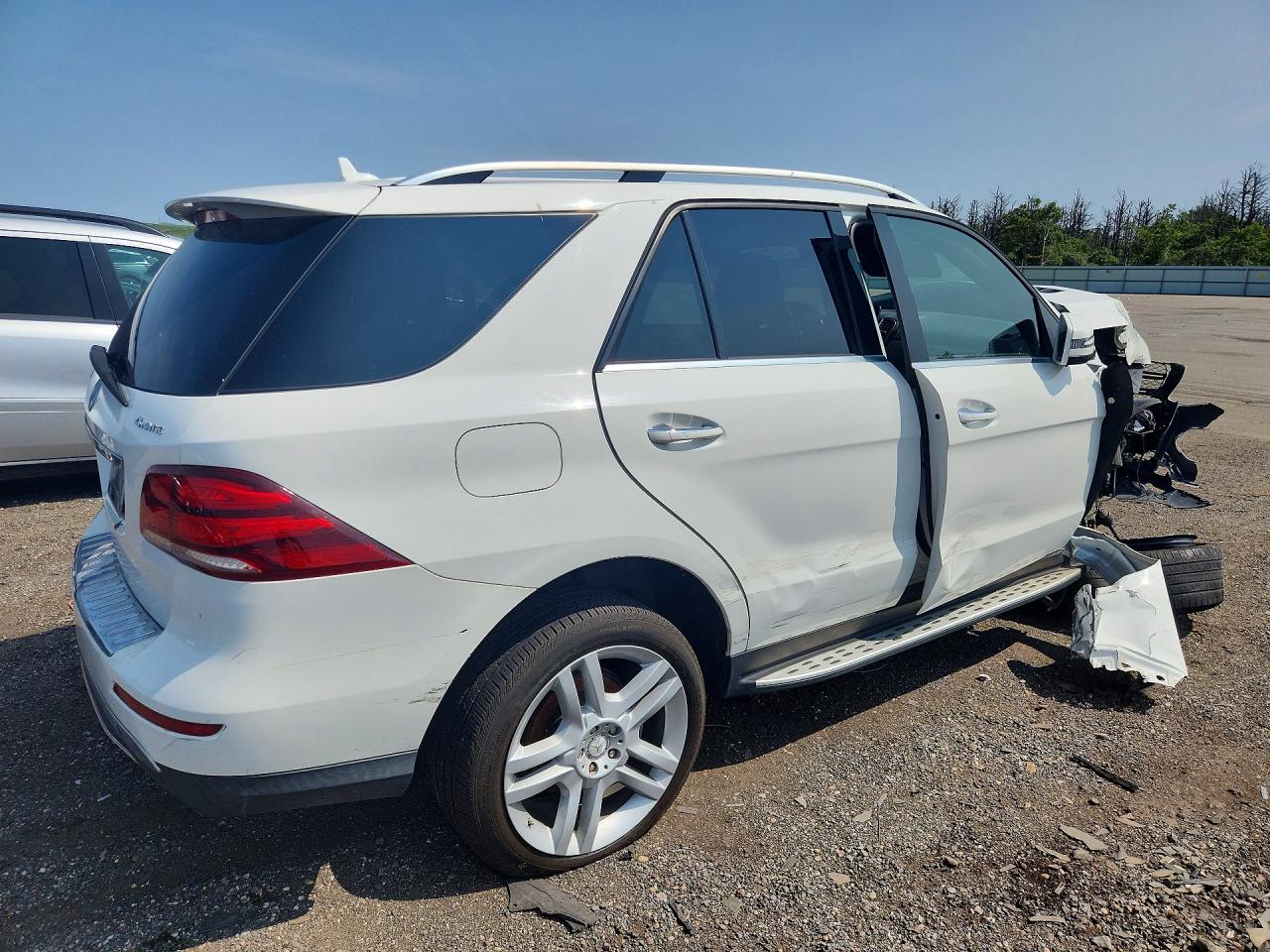 2017 MERCEDES-BENZ GLE 350 4MATIC — снимка 3