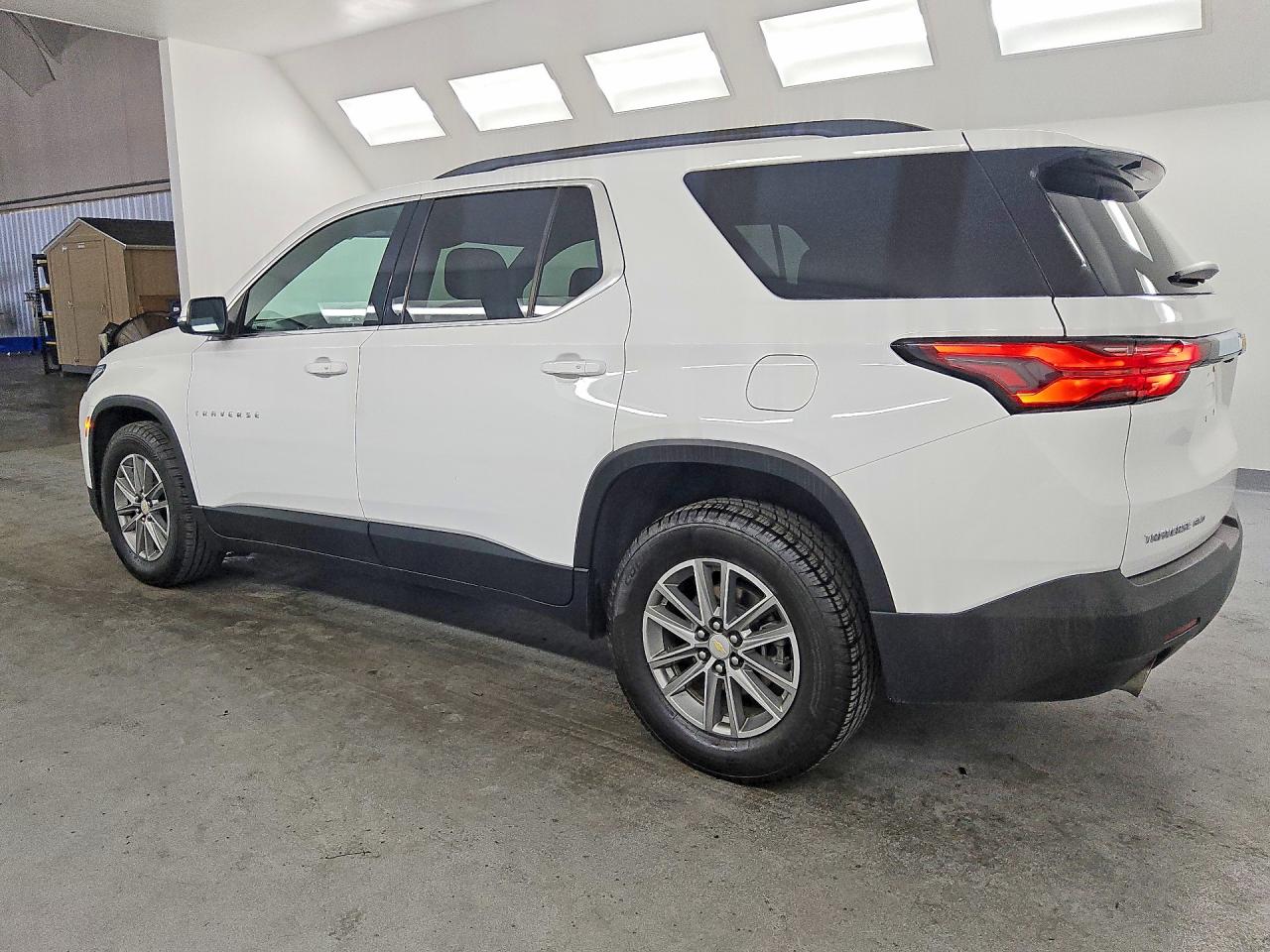 2023 CHEVROLET TRAVERSE LT — снимка 2