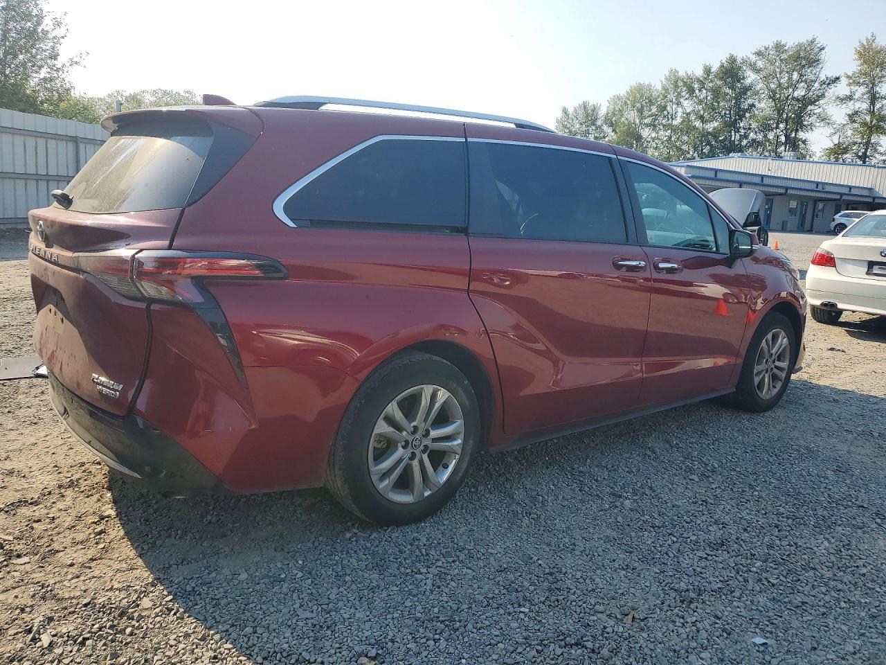 2022 TOYOTA SIENNA PLATINUM 7-PASSENGER — снимка 3