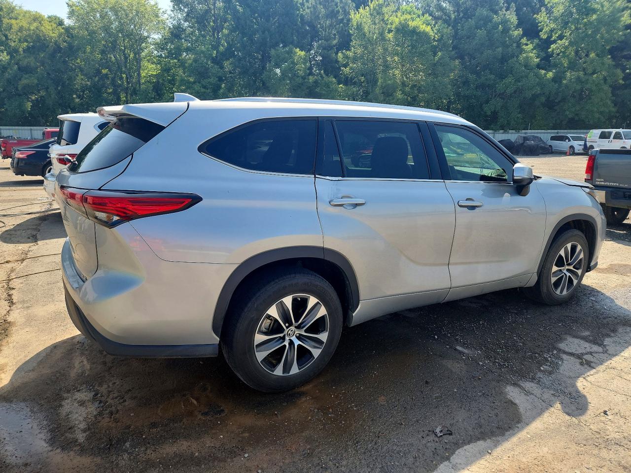 2020 TOYOTA HIGHLANDER XLE — снимка 3