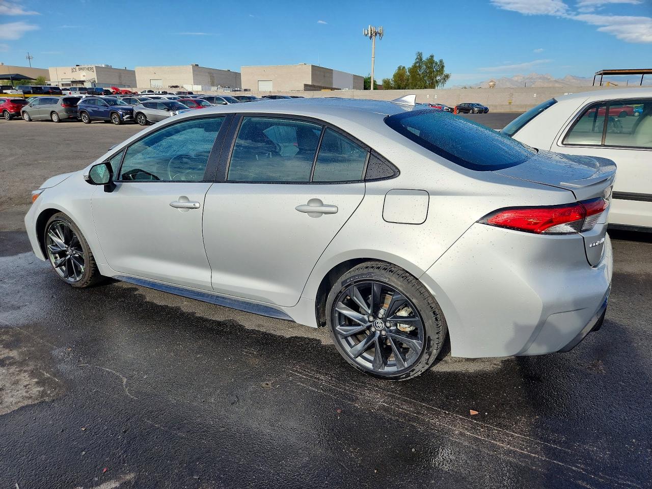 2025 TOYOTA COROLLA SE — снимка 2