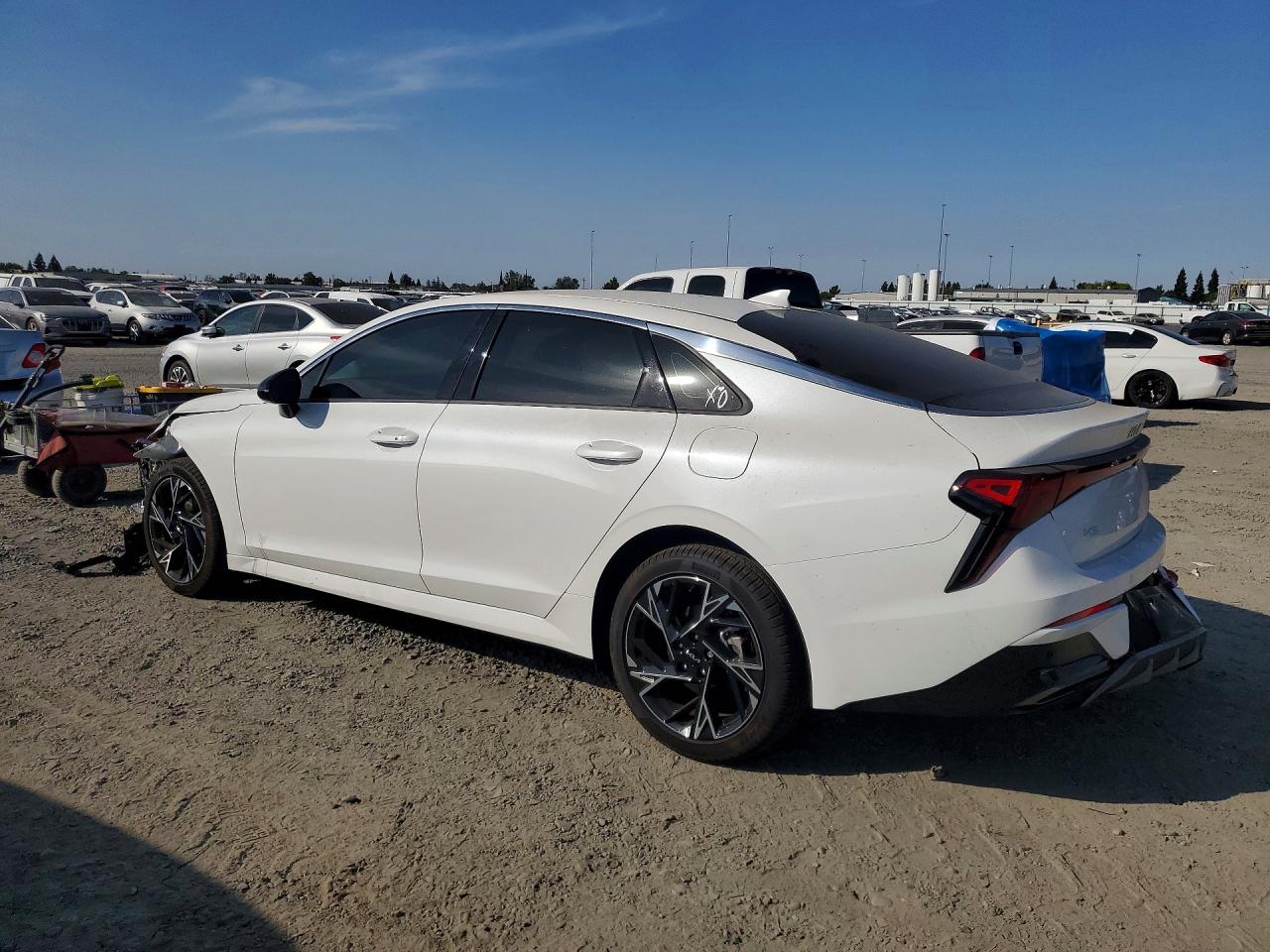 2026 KIA K5 GT LINE — photo 2